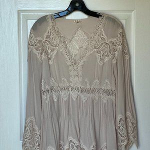 POL IVORY LACE TOP Size S NWOT